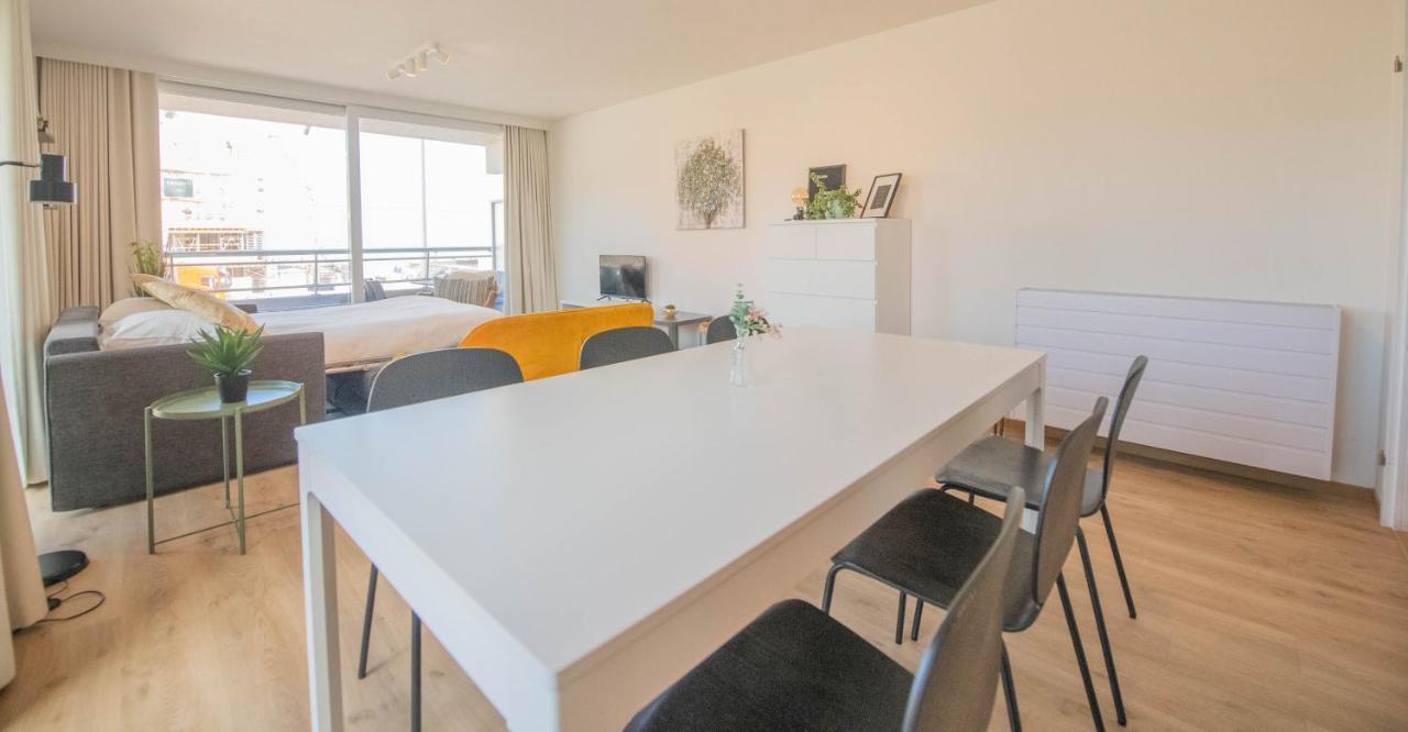 Between Waves Apartment